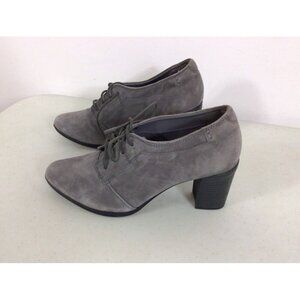 Clarks Suede Shoes Heels Womens 6.5